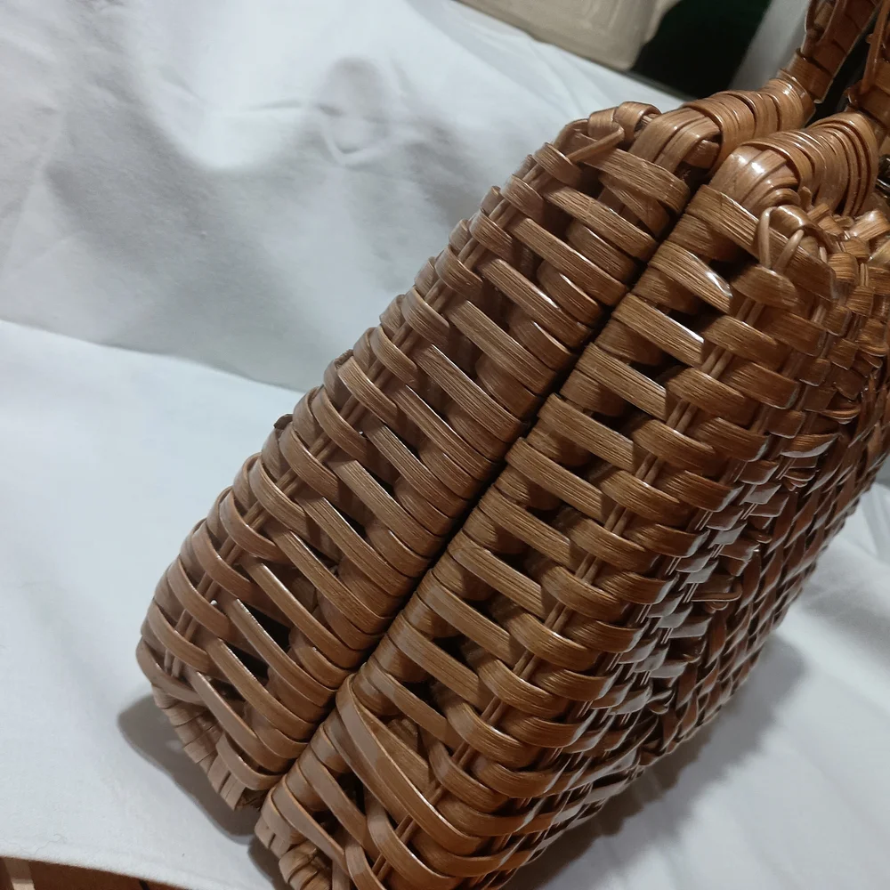 Elegant SIMON Woven Top-Handle Handbag Hand Made in Hong Kong - Picture 9 of 15